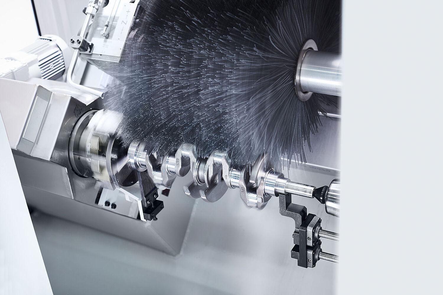 New Hybrid Deburr-Robot-Cell - high-pressure jet deburring included